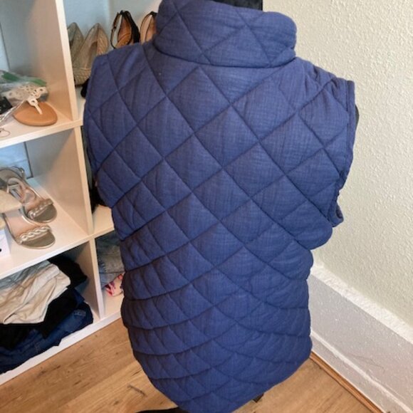 SALE Market & Spruce NWT Navy Quilted Vest Size M - Picture 4 of 6
